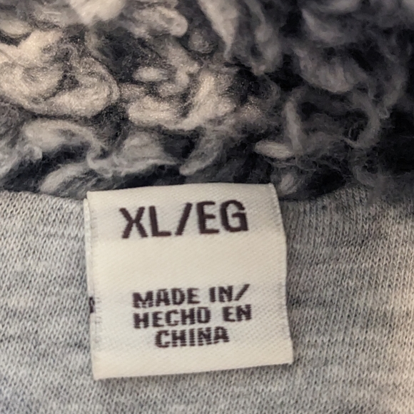 Weatherproof vintage pullover. - Picture 3 of 7